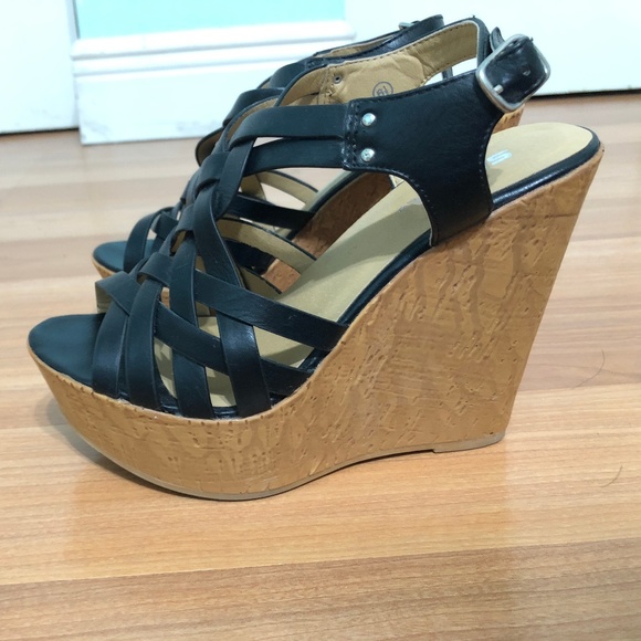 Black Wedges - Picture 1 of 5